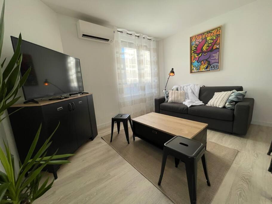 Stalingrad Arles Centre Apartment Exterior photo